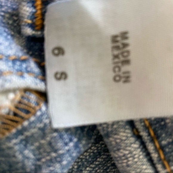 Levi Jeans - Picture 4 of 5